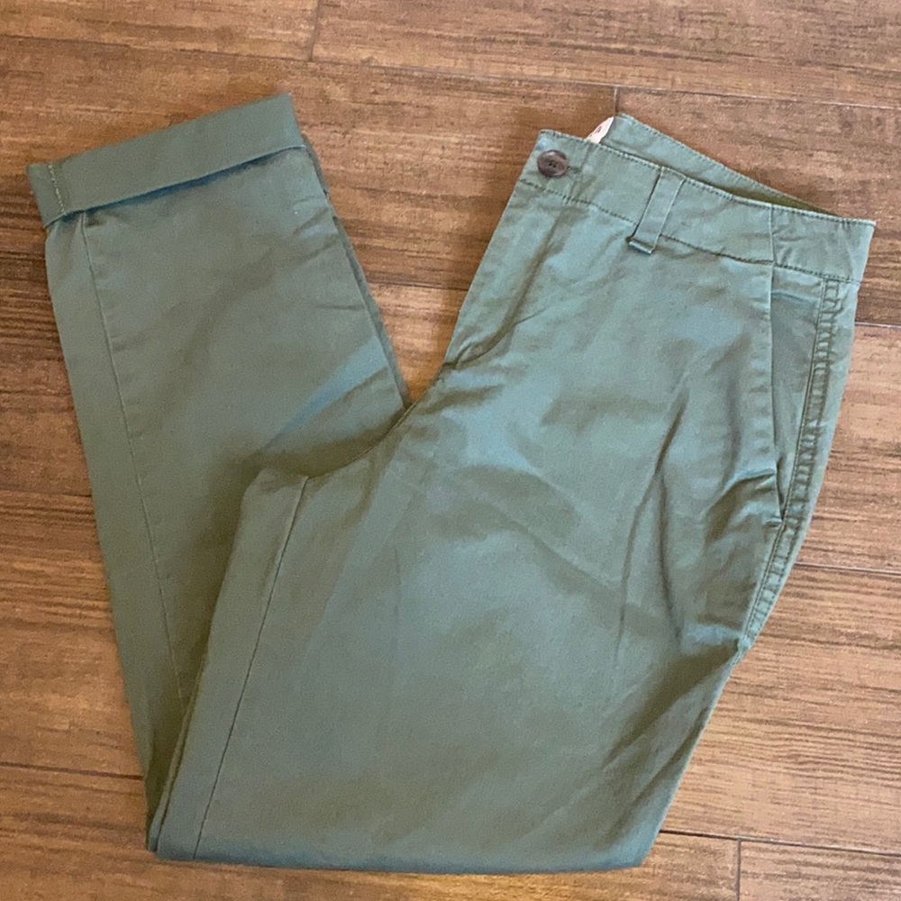 Gap olive girlfriend chinos size 4